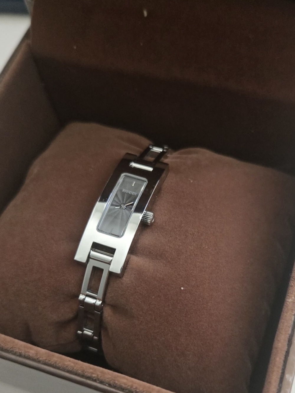 Gucci Silver Stainless Steel Bracelet Watch - Rectangular Dial